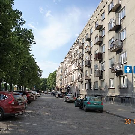 Riga Old Town River View With Balcony Exterior photo